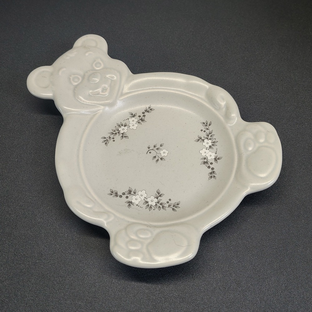 Vintage Pfaltzgraff Heirloom Bear Plate